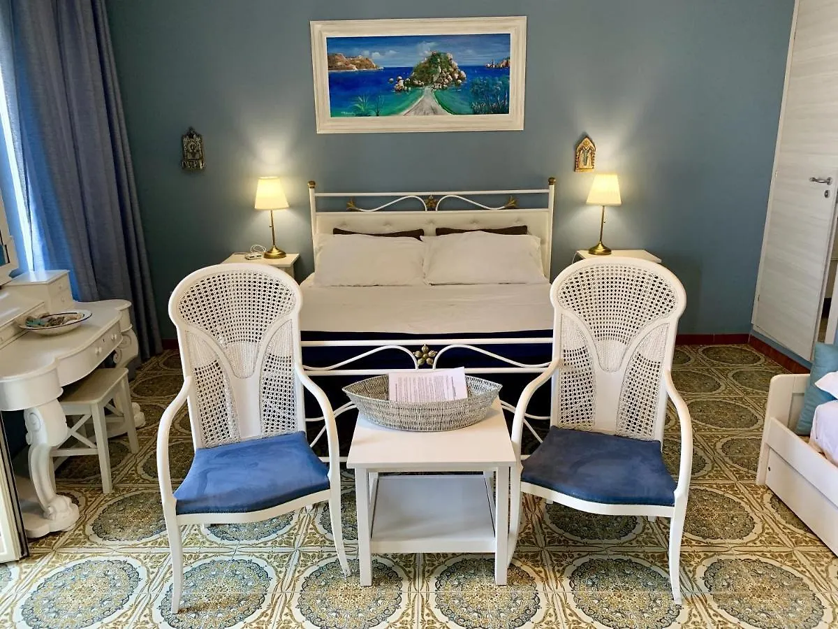 B&B A Due Passi Dal Mare 0*, Taormina Italy