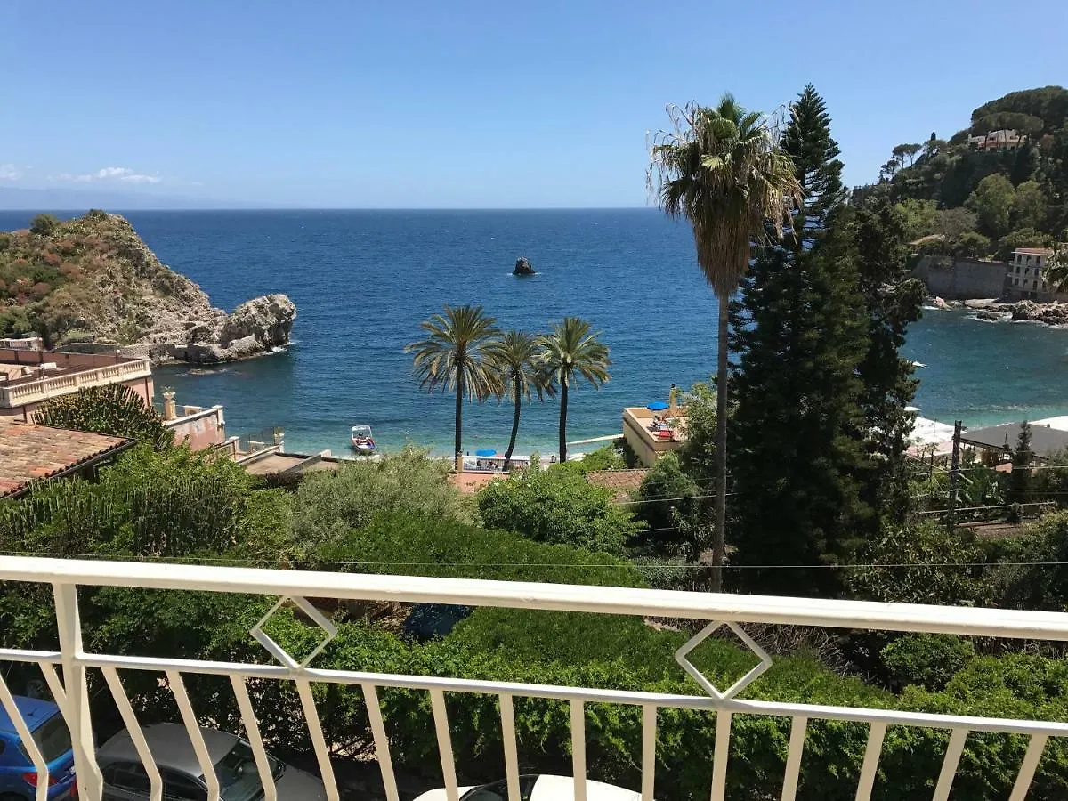 B&B A Due Passi Dal Mare Italy