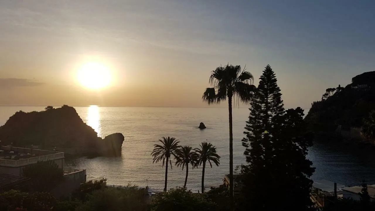 B&B A Due Passi Dal Mare Bed & Breakfast Taormina